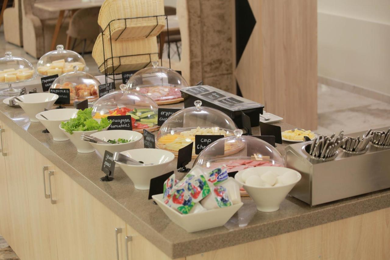 Infinity Plaza Block 1 Hotel Atyrau Luaran gambar