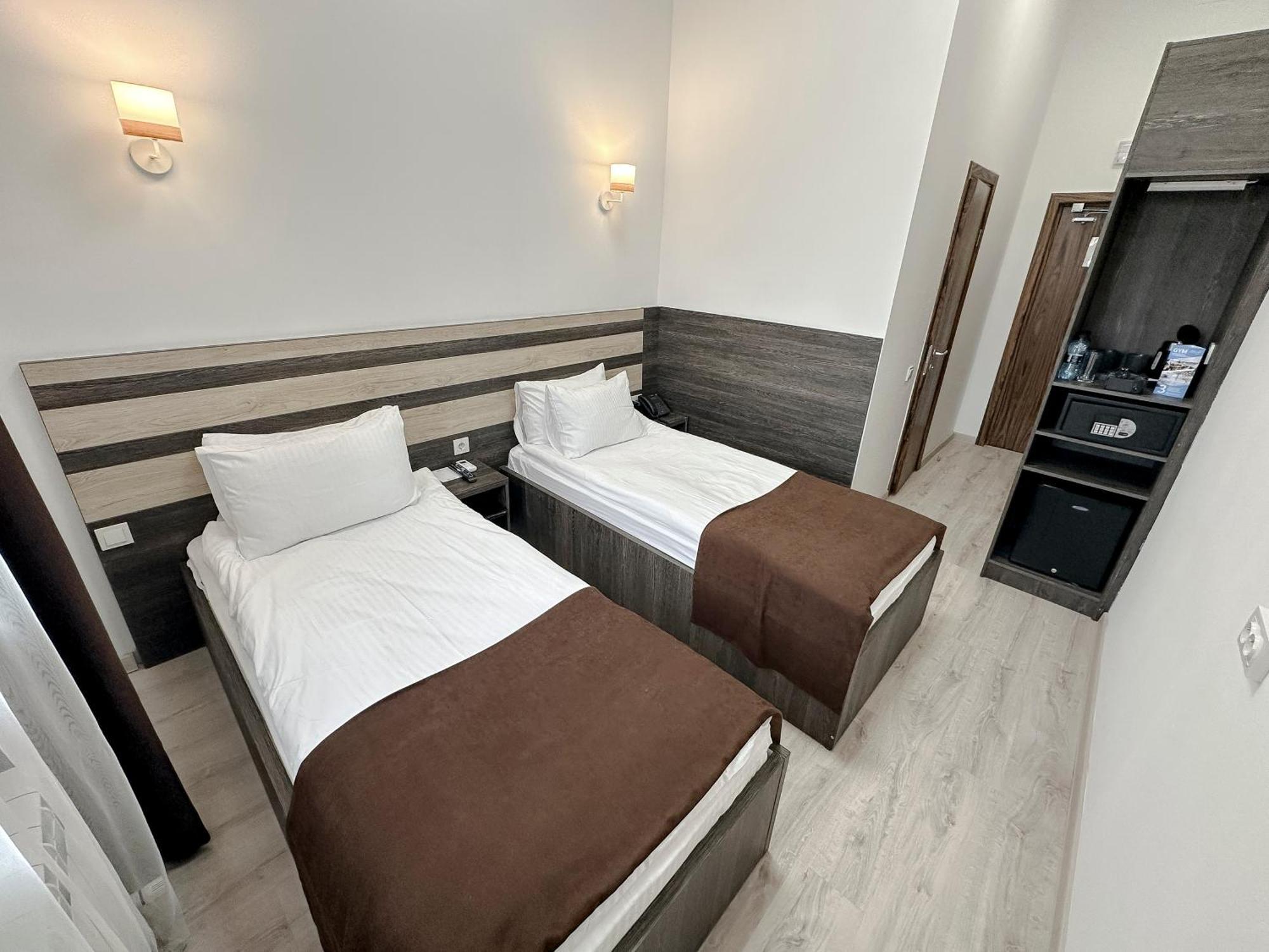 Infinity Plaza Block 1 Hotel Atyrau Luaran gambar