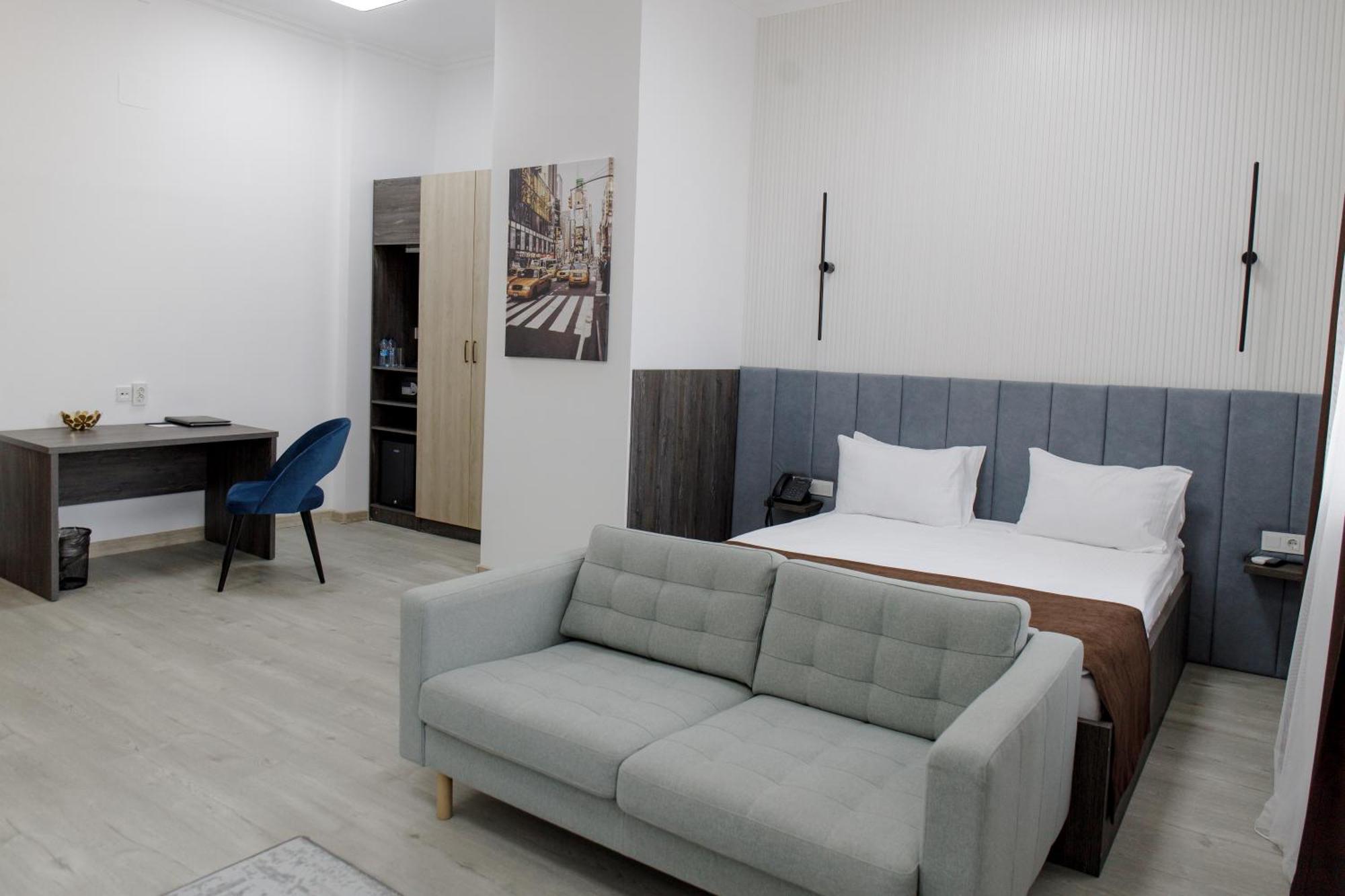 Infinity Plaza Block 1 Hotel Atyrau Luaran gambar