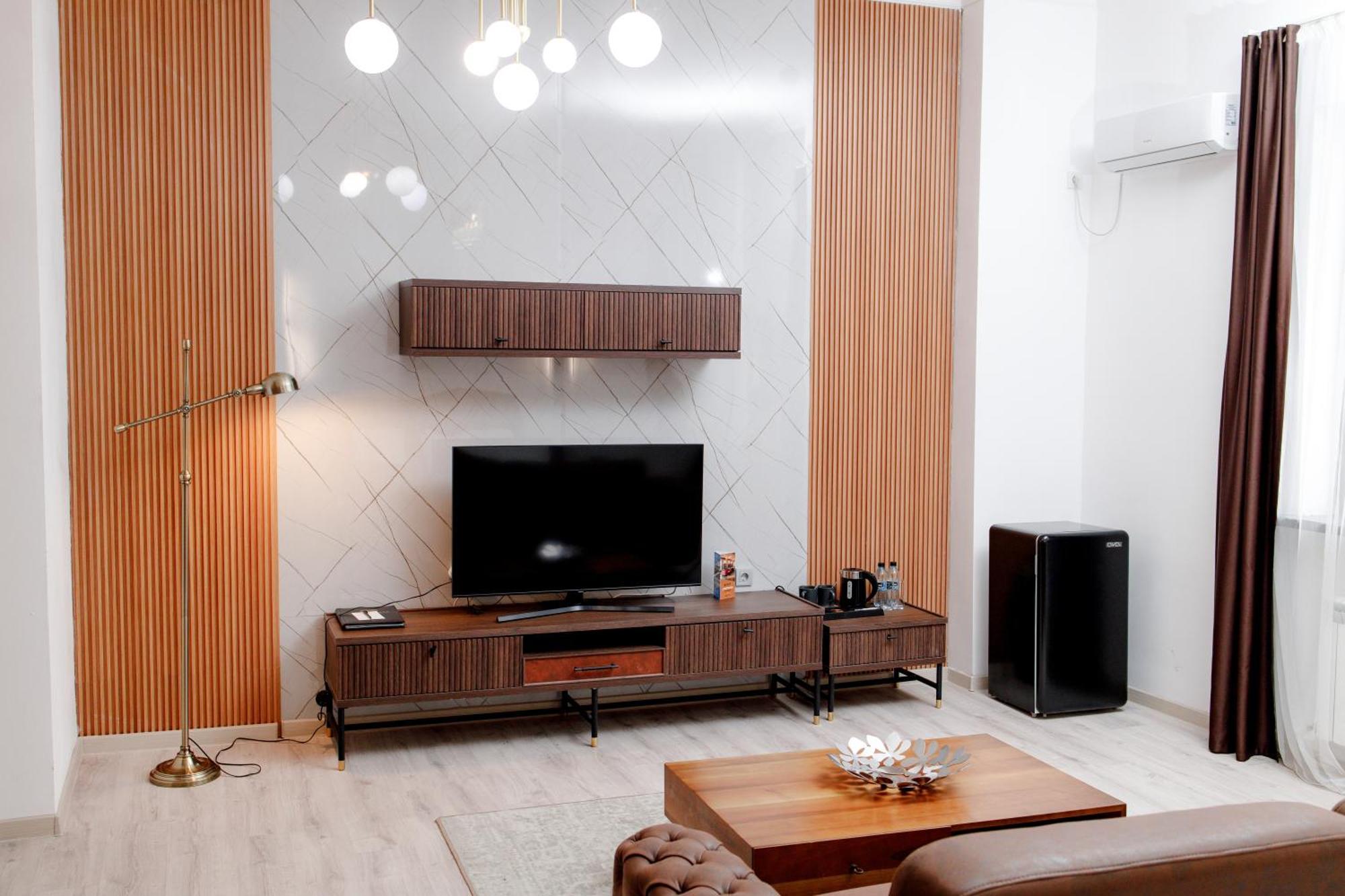 Infinity Plaza Block 1 Hotel Atyrau Luaran gambar