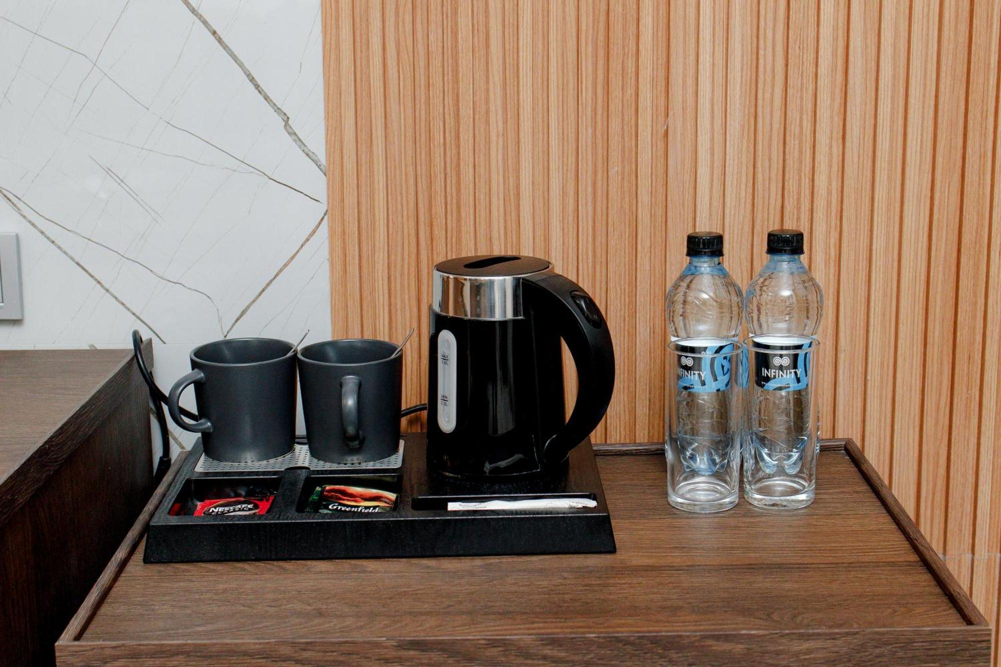 Infinity Plaza Block 1 Hotel Atyrau Luaran gambar