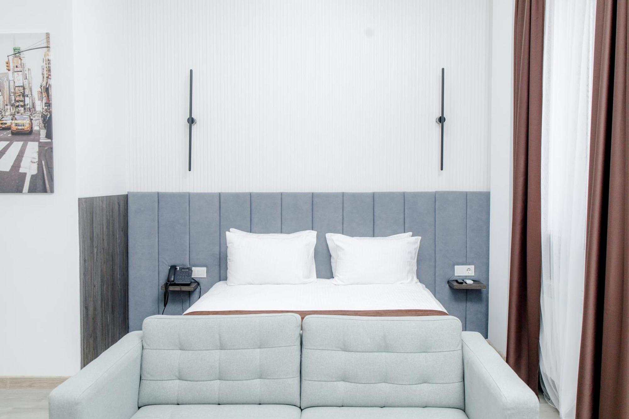 Infinity Plaza Block 1 Hotel Atyrau Luaran gambar