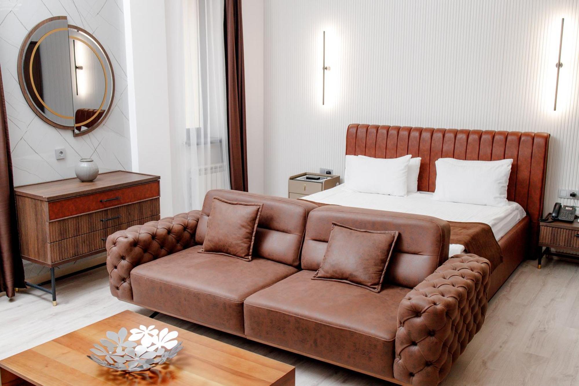 Infinity Plaza Block 1 Hotel Atyrau Luaran gambar